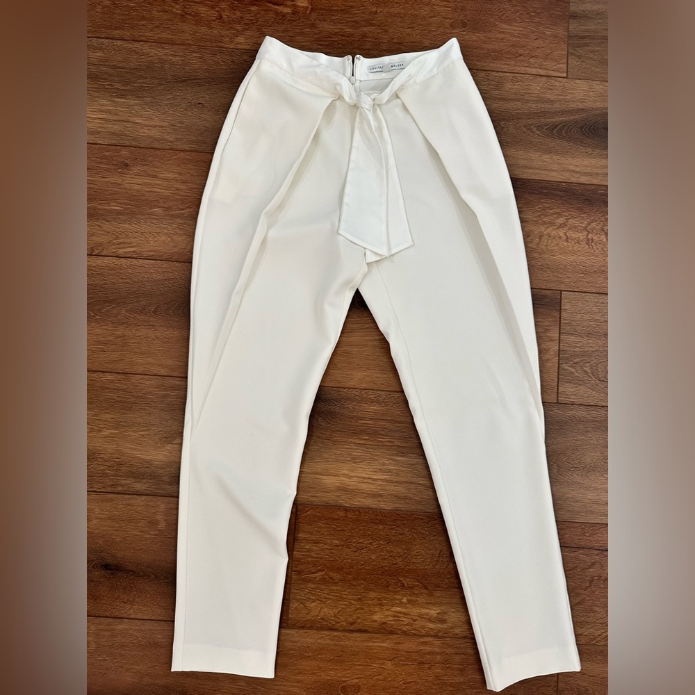 New white pants